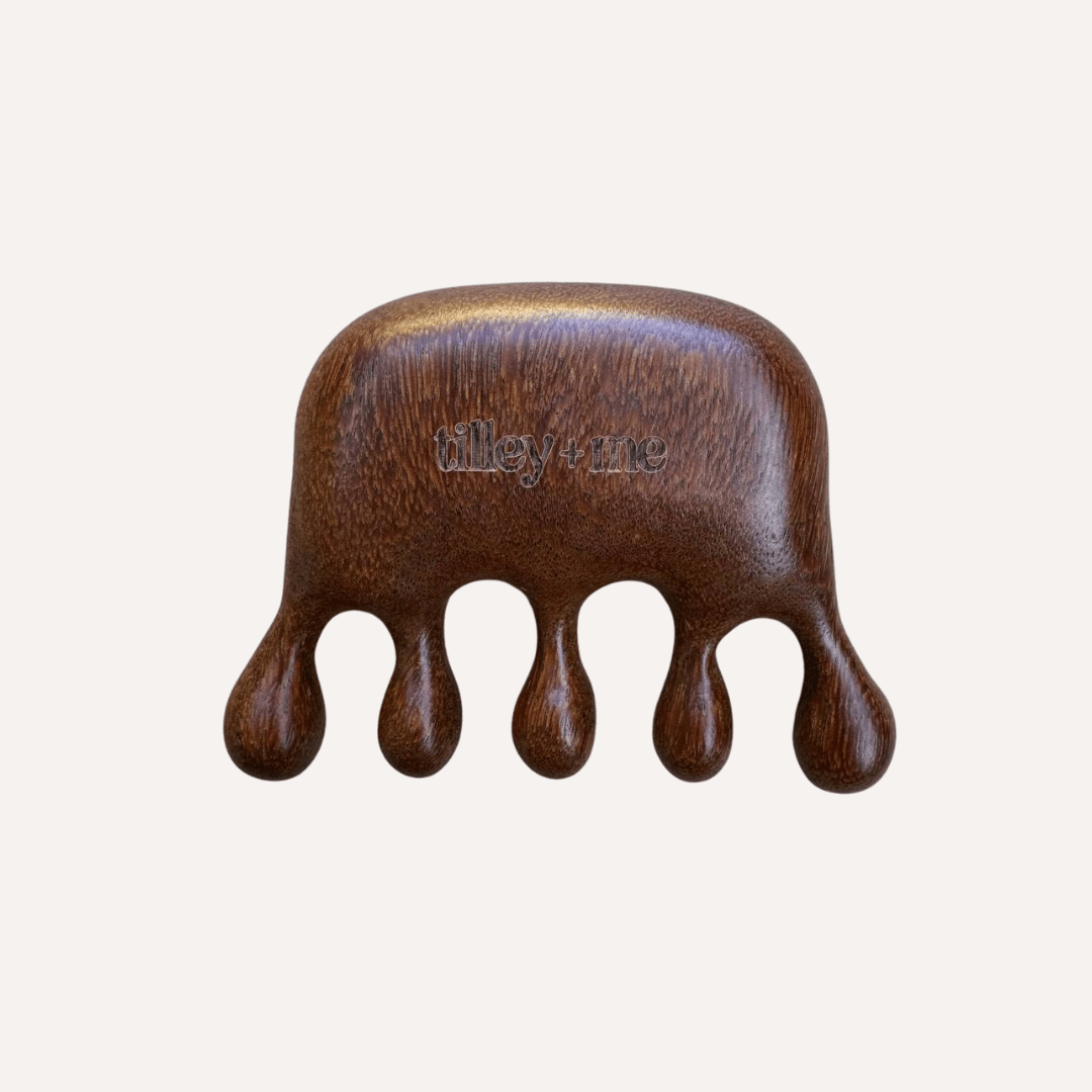 Tilley + Me Sandalwood Pet Massage Tool – Relieves Shedding & Boosts Circulation